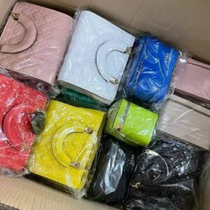 Wholesale Women’s Bags & Purses Pallet