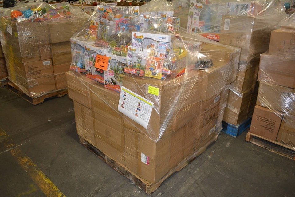 Mixed Toy Pallet – 300 Assorted Toys for Unmatched Fun